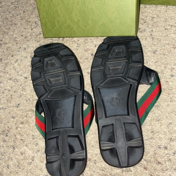 Authentic Gucci Men’s flip flop sandals. - Picture 10 of 15
